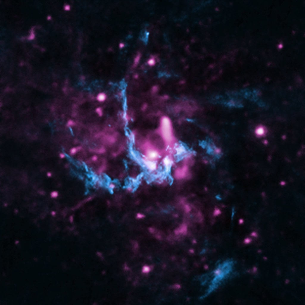 High-Energy Particles in Milky Way Black Hole (NASA, Chandra, 11/20/13)